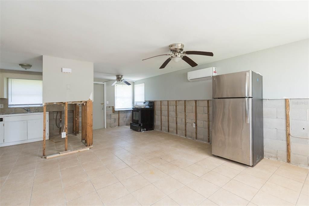 Active With Contract: $265,000 (4 beds, 0 baths, 1920 Square Feet)