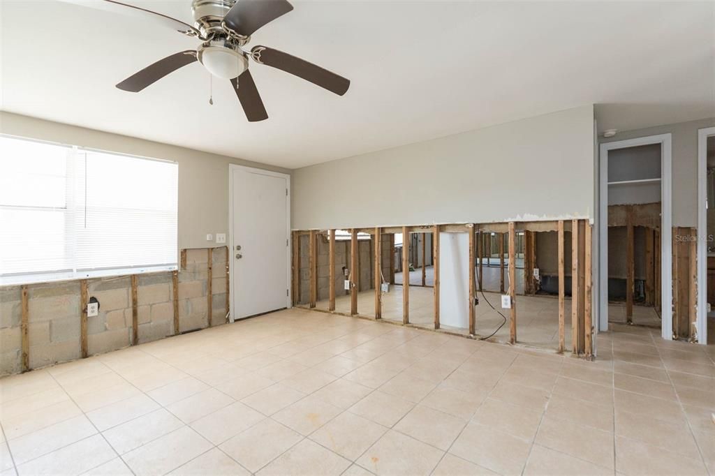 Active With Contract: $265,000 (4 beds, 0 baths, 1920 Square Feet)