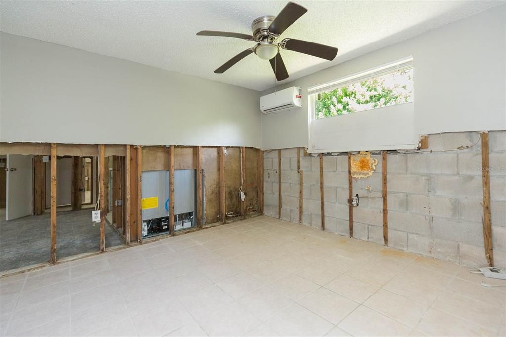 Active With Contract: $265,000 (4 beds, 0 baths, 1920 Square Feet)