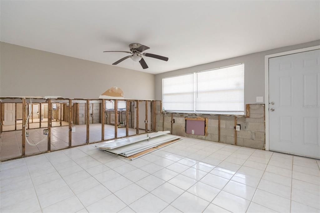 Active With Contract: $265,000 (4 beds, 0 baths, 1920 Square Feet)