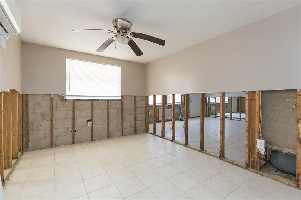 Active With Contract: $265,000 (4 beds, 0 baths, 1920 Square Feet)