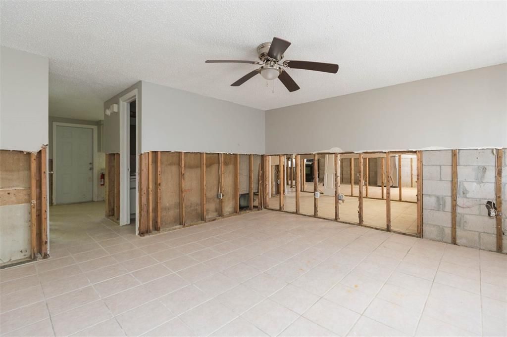 Active With Contract: $265,000 (4 beds, 0 baths, 1920 Square Feet)