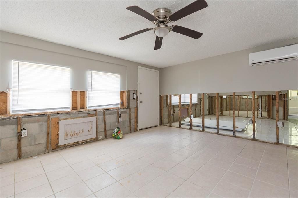 Active With Contract: $265,000 (4 beds, 0 baths, 1920 Square Feet)