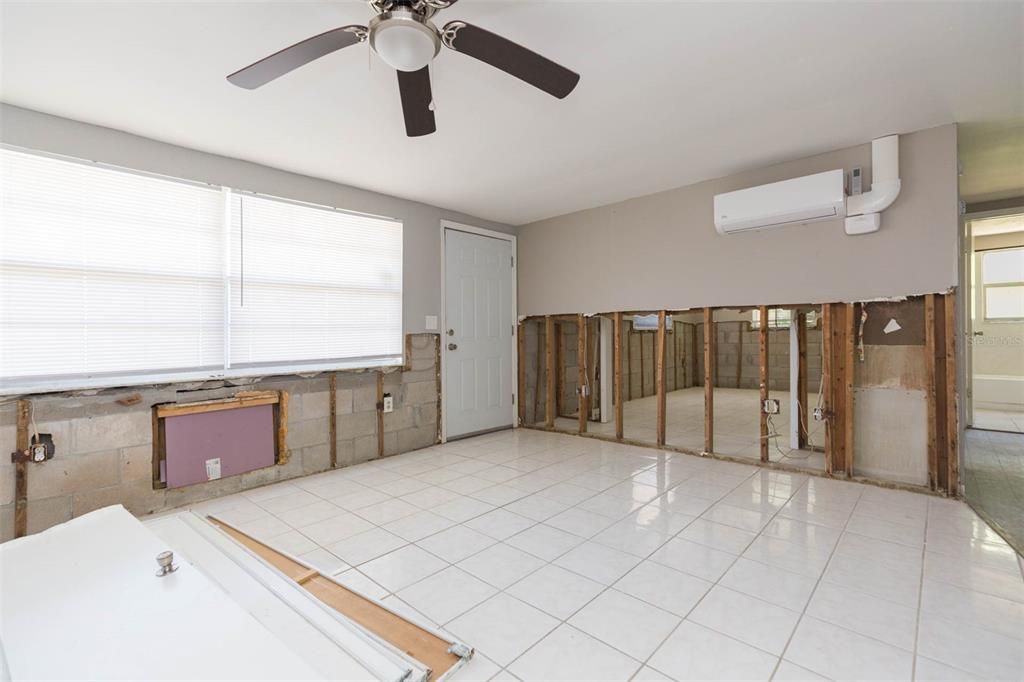 Active With Contract: $265,000 (4 beds, 0 baths, 1920 Square Feet)