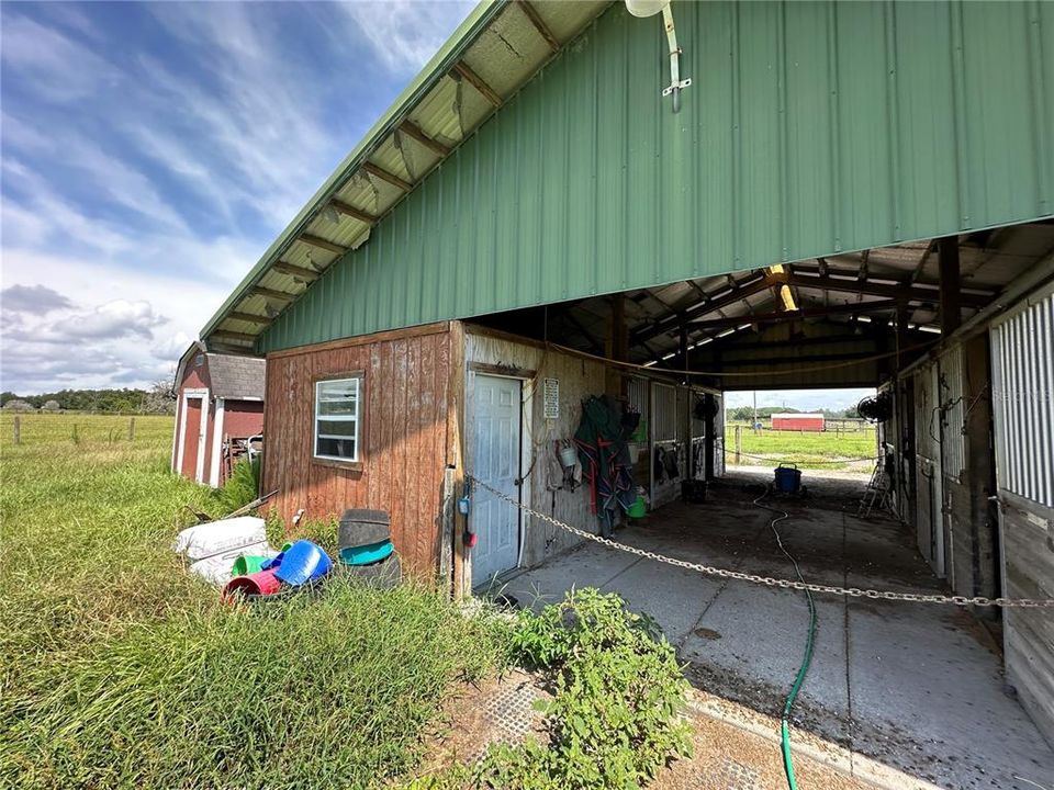 Под контрактом: $499,990 (3 спален, 2 ванн, 1676 Квадратных фут)