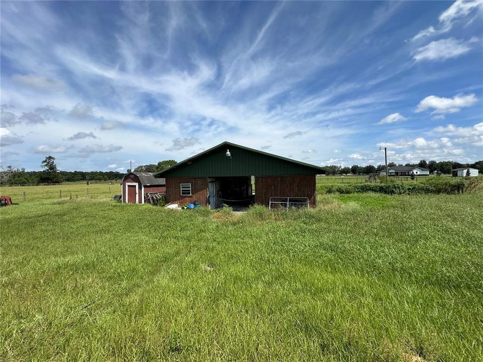 Под контрактом: $499,990 (3 спален, 2 ванн, 1676 Квадратных фут)