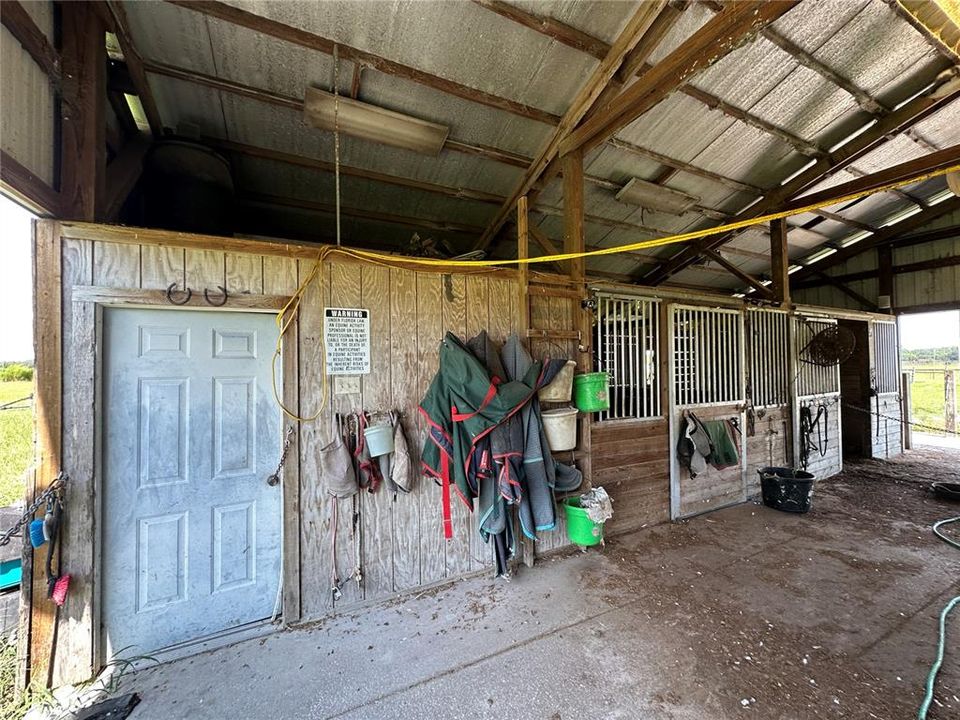 Под контрактом: $499,990 (3 спален, 2 ванн, 1676 Квадратных фут)