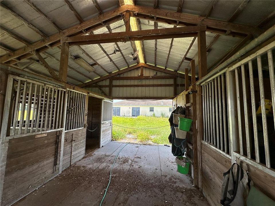 Под контрактом: $499,990 (3 спален, 2 ванн, 1676 Квадратных фут)