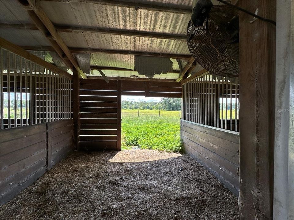 Под контрактом: $499,990 (3 спален, 2 ванн, 1676 Квадратных фут)