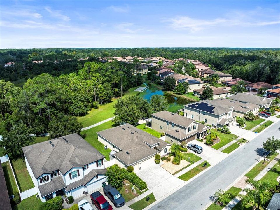 合同活跃: $450,000 (4 贝兹, 2 浴室, 2037 平方英尺)