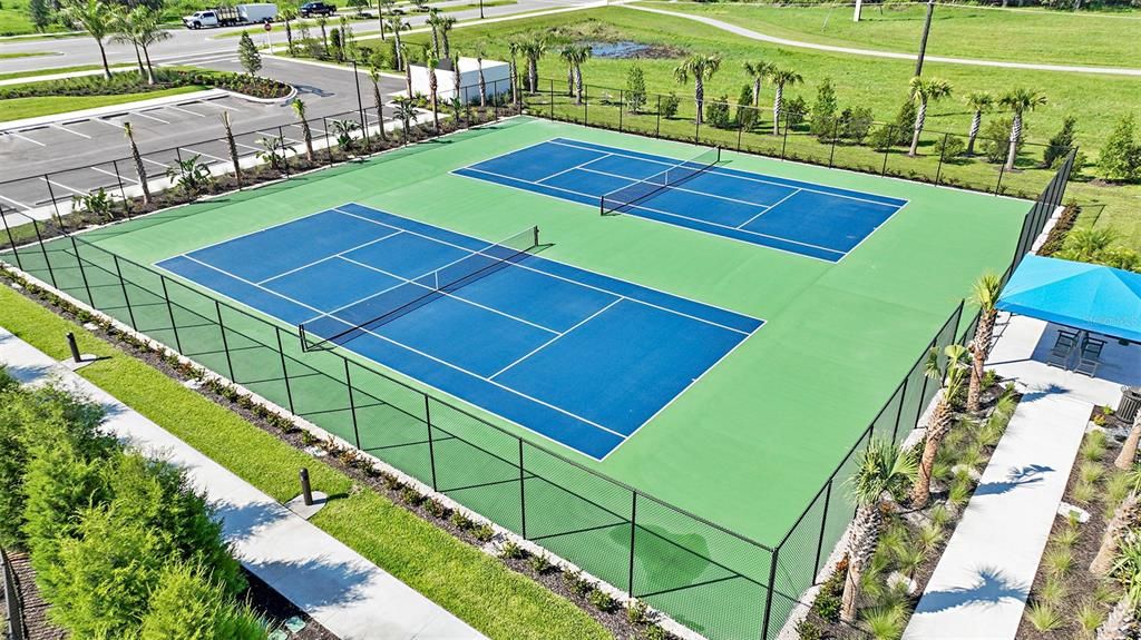 合同活跃: $669,900 (3 贝兹, 3 浴室, 2110 平方英尺)