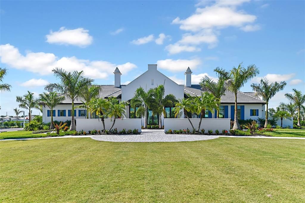 合同活跃: $669,900 (3 贝兹, 3 浴室, 2110 平方英尺)