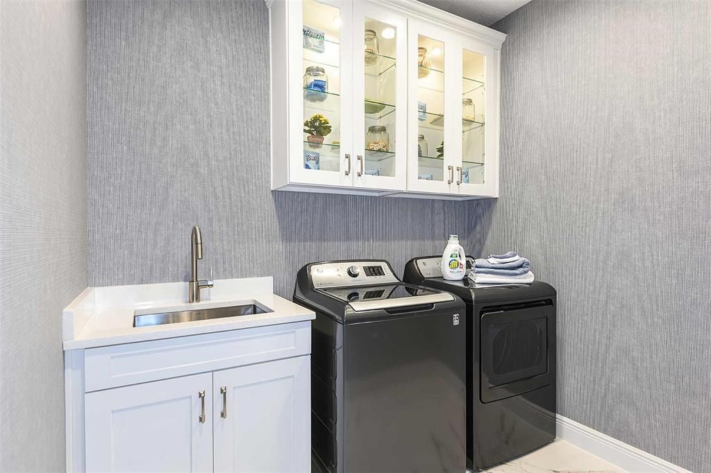 合同活跃: $669,900 (3 贝兹, 3 浴室, 2110 平方英尺)