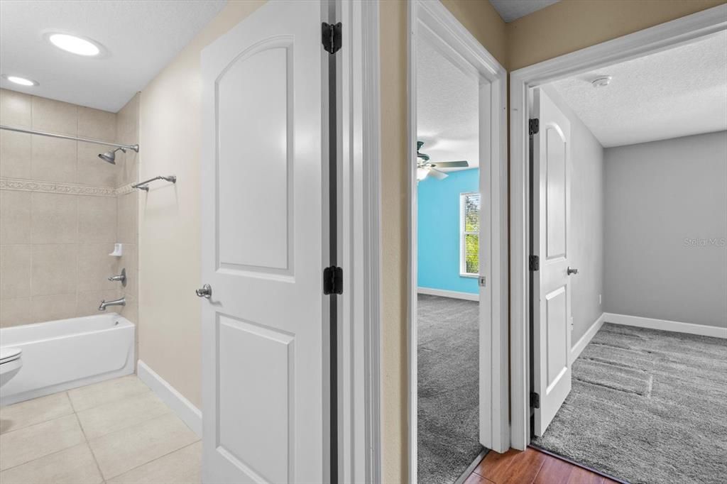 En Venta: $495,000 (3 camas, 2 baños, 2244 Pies cuadrados)