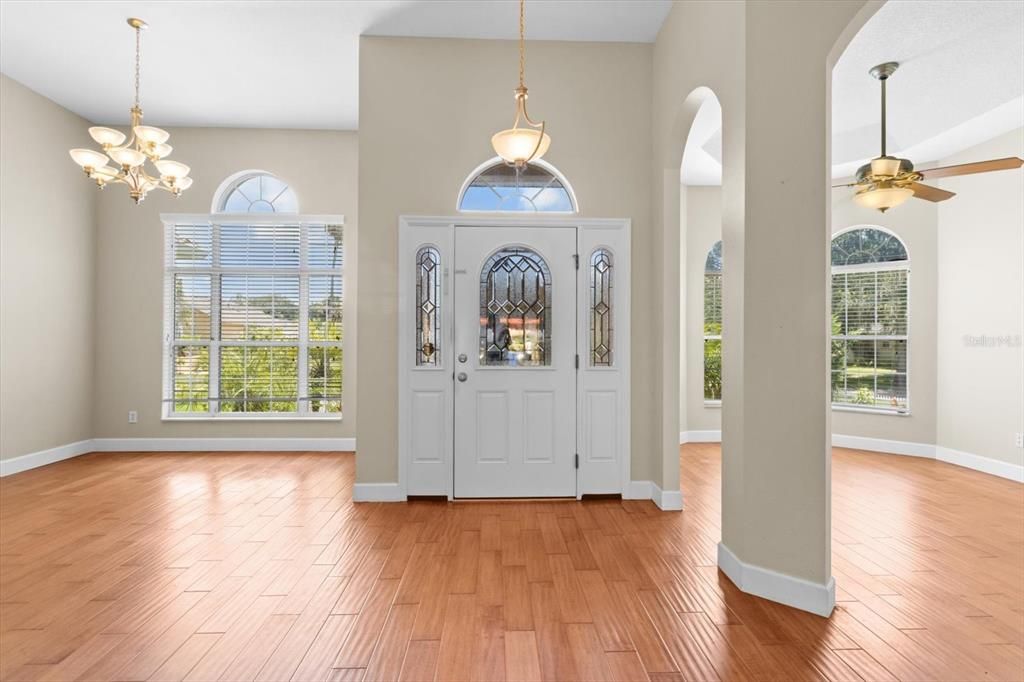 En Venta: $495,000 (3 camas, 2 baños, 2244 Pies cuadrados)