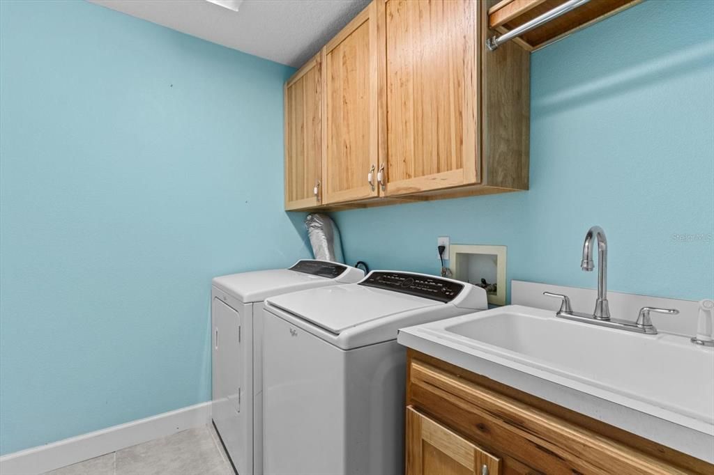 En Venta: $495,000 (3 camas, 2 baños, 2244 Pies cuadrados)