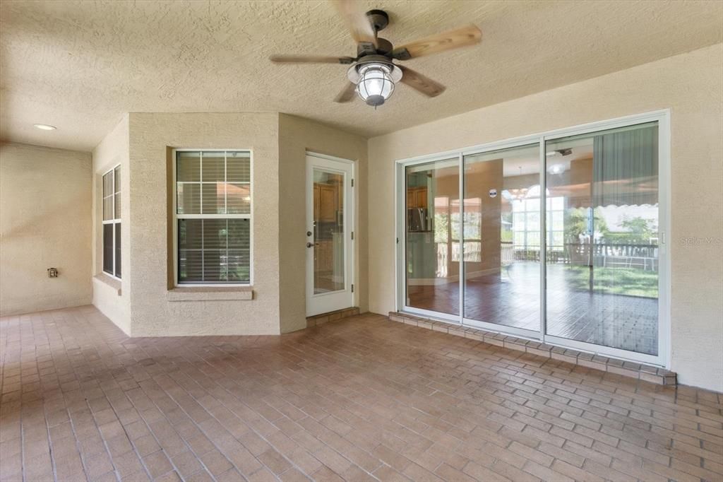 En Venta: $495,000 (3 camas, 2 baños, 2244 Pies cuadrados)