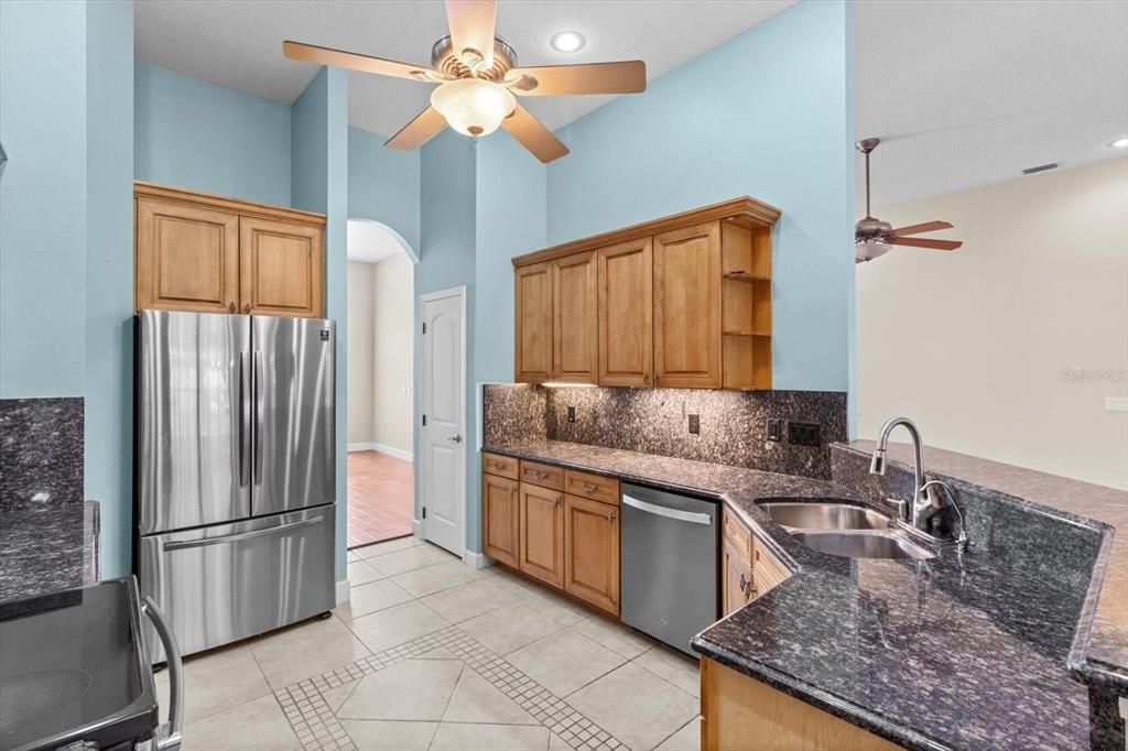 En Venta: $495,000 (3 camas, 2 baños, 2244 Pies cuadrados)