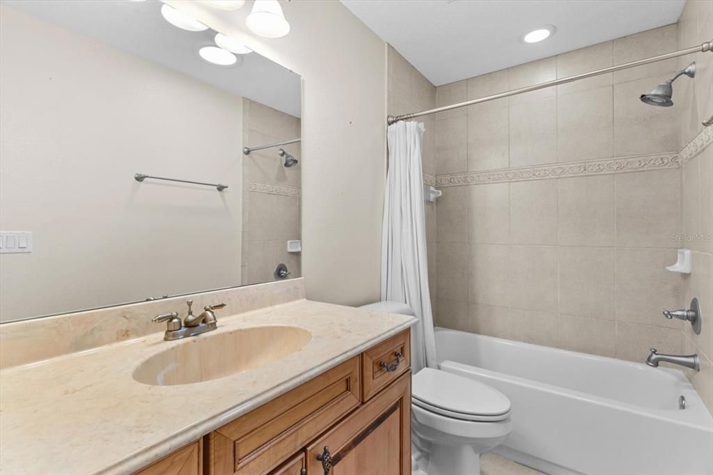 En Venta: $495,000 (3 camas, 2 baños, 2244 Pies cuadrados)