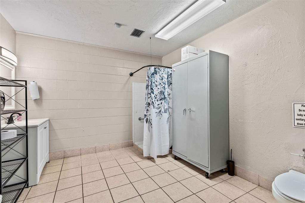 En Venta: $870,000 (0 camas, 0 baños, 8714 Pies cuadrados)