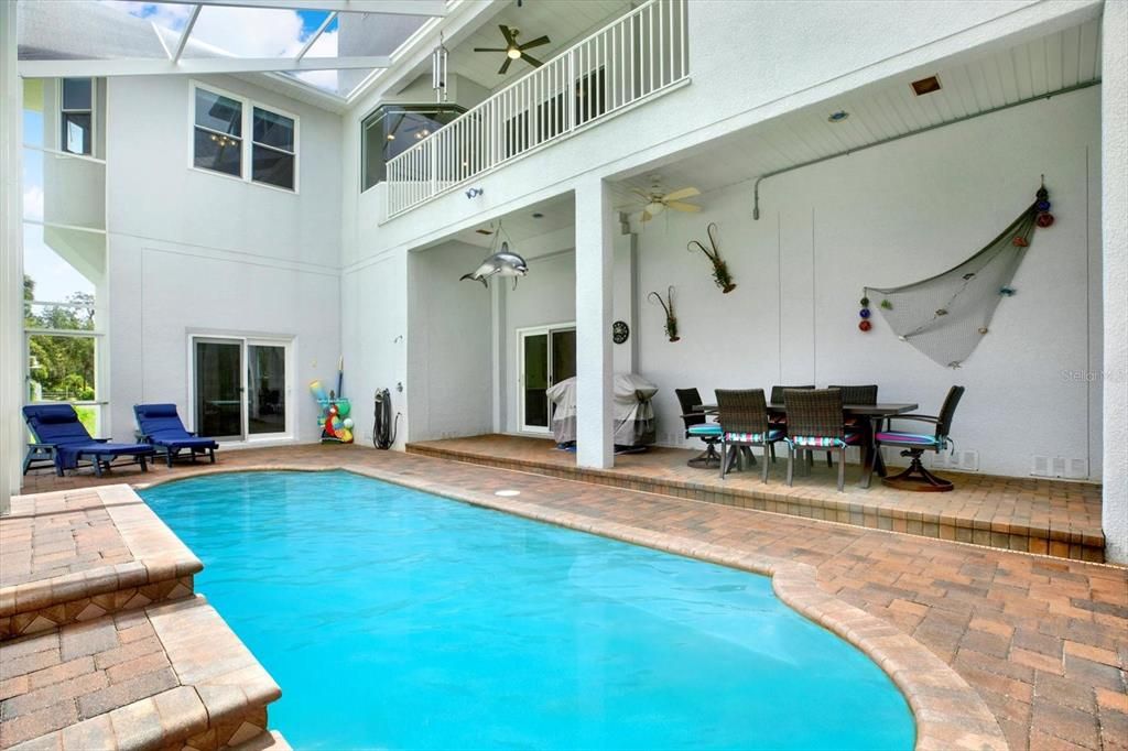 Active With Contract: $674,999 (4 beds, 2 baths, 2972 Square Feet)