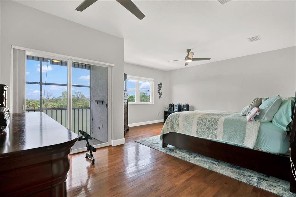 Active With Contract: $674,999 (4 beds, 2 baths, 2972 Square Feet)