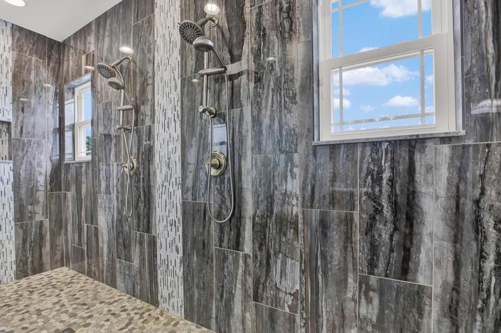 Active With Contract: $674,999 (4 beds, 2 baths, 2972 Square Feet)