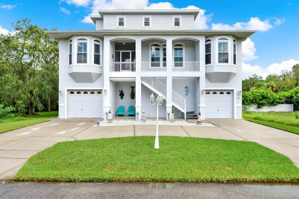 Active With Contract: $674,999 (4 beds, 2 baths, 2972 Square Feet)