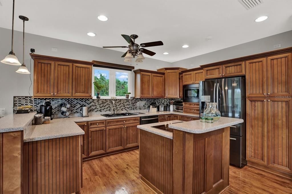 Active With Contract: $674,999 (4 beds, 2 baths, 2972 Square Feet)