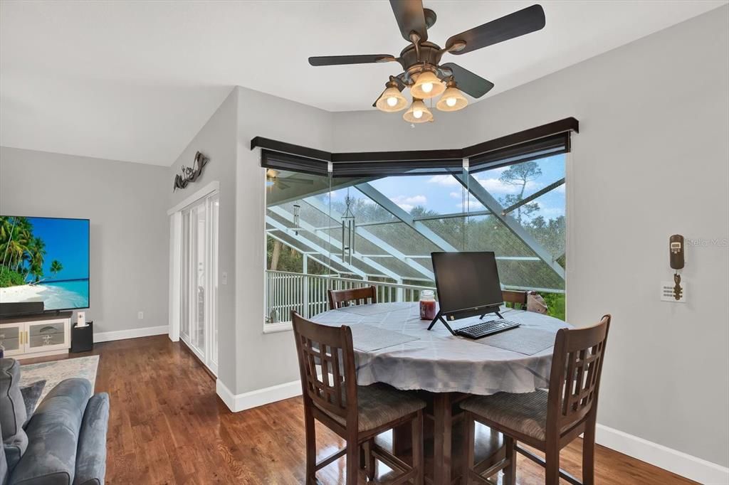 Active With Contract: $674,999 (4 beds, 2 baths, 2972 Square Feet)