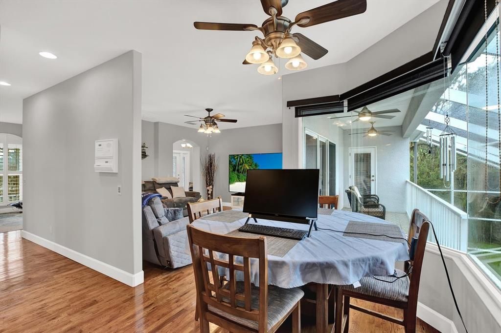 Active With Contract: $674,999 (4 beds, 2 baths, 2972 Square Feet)