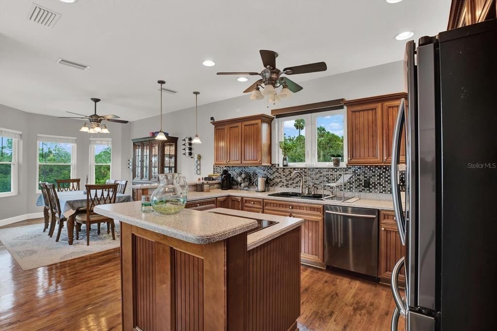 Active With Contract: $674,999 (4 beds, 2 baths, 2972 Square Feet)