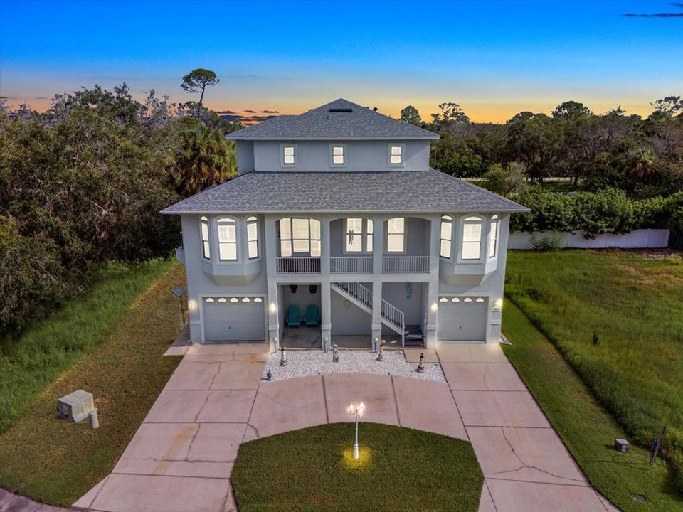 Active With Contract: $674,999 (4 beds, 2 baths, 2972 Square Feet)