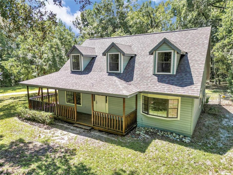 For Sale: $449,000 (4 beds, 2 baths, 1810 Square Feet)