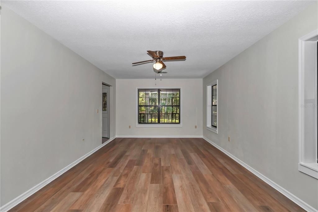 For Sale: $449,000 (4 beds, 2 baths, 1810 Square Feet)