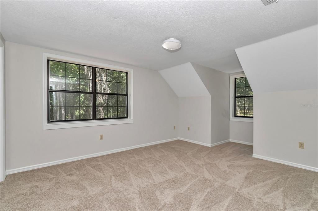 For Sale: $449,000 (4 beds, 2 baths, 1810 Square Feet)