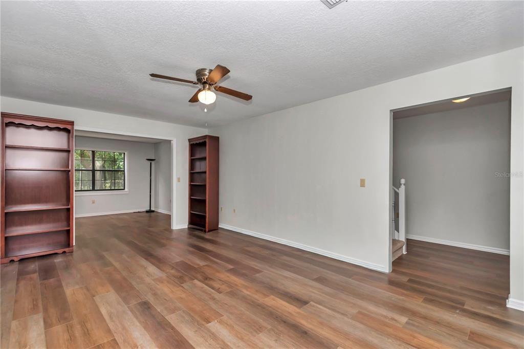 For Sale: $449,000 (4 beds, 2 baths, 1810 Square Feet)