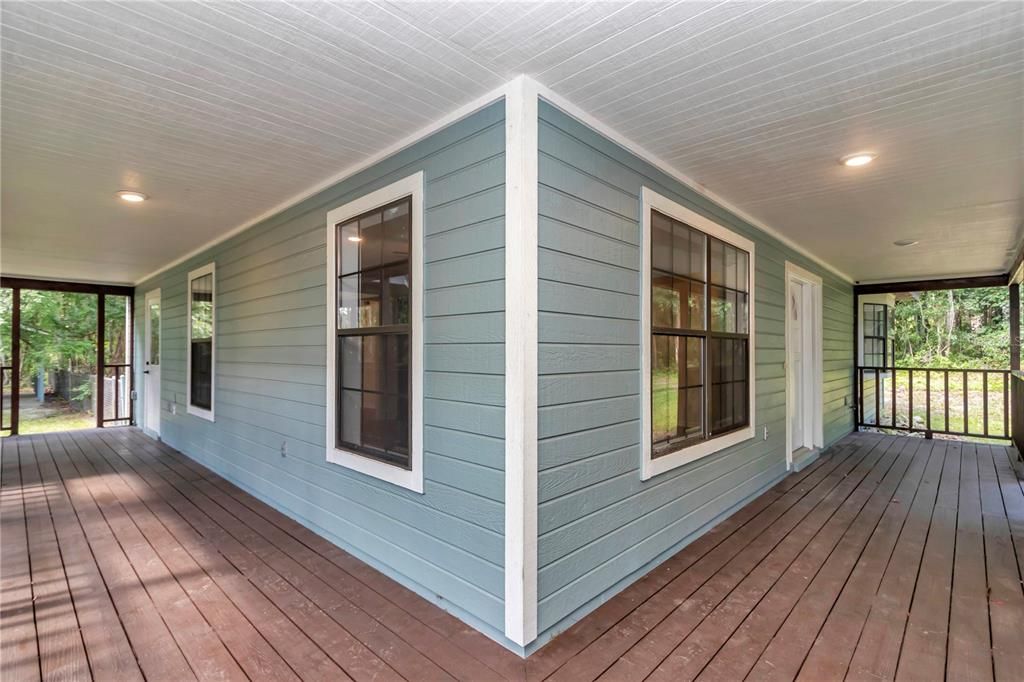 For Sale: $449,000 (4 beds, 2 baths, 1810 Square Feet)