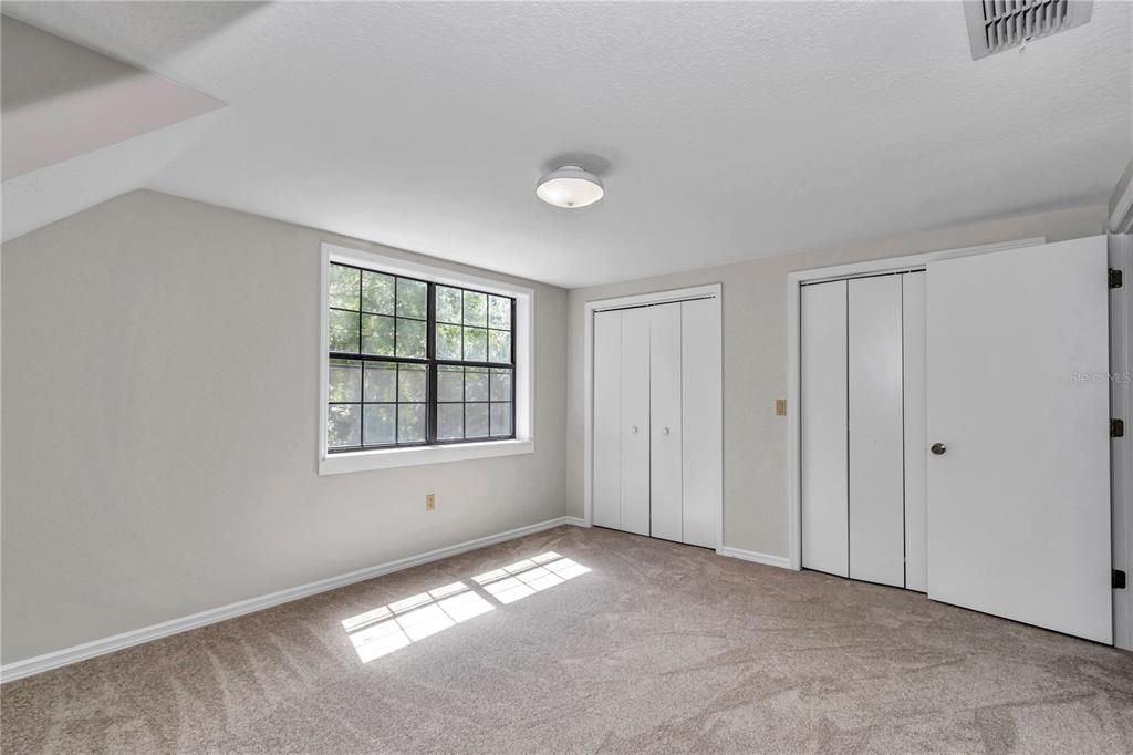 For Sale: $449,000 (4 beds, 2 baths, 1810 Square Feet)