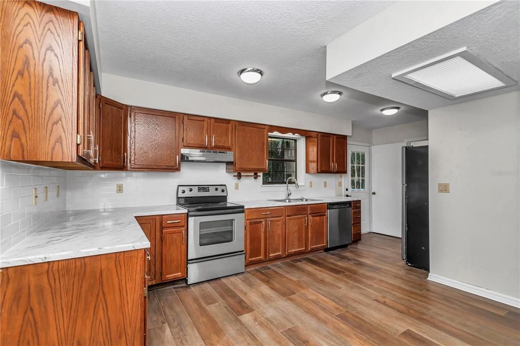 For Sale: $449,000 (4 beds, 2 baths, 1810 Square Feet)