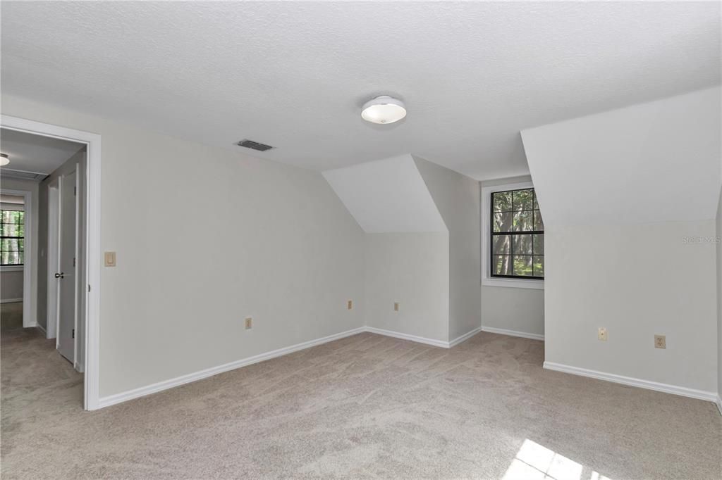 For Sale: $449,000 (4 beds, 2 baths, 1810 Square Feet)