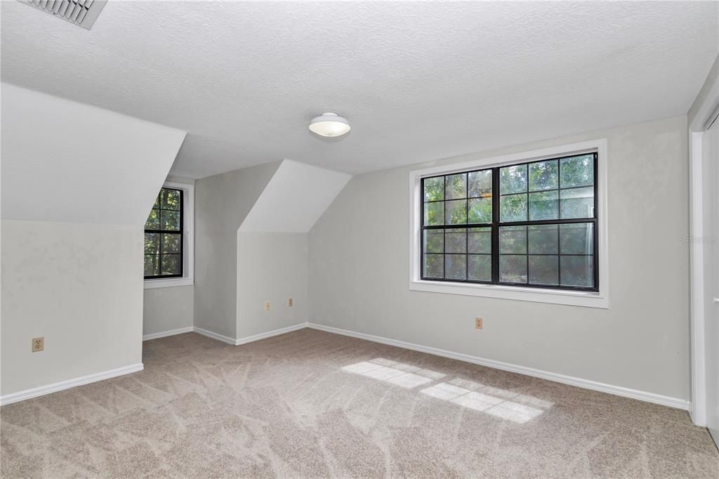 For Sale: $449,000 (4 beds, 2 baths, 1810 Square Feet)