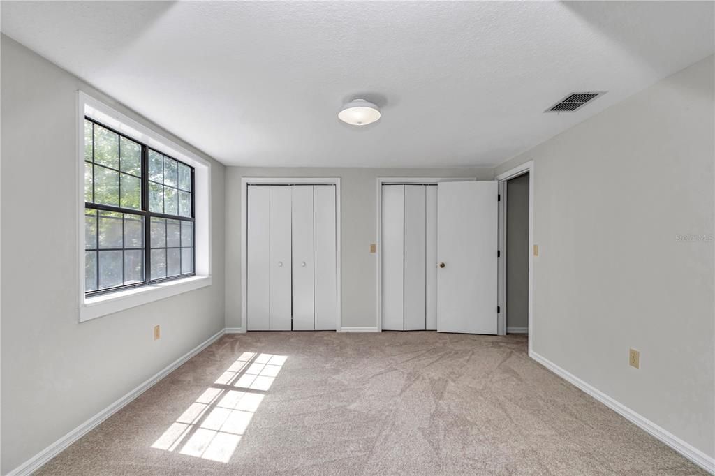 For Sale: $449,000 (4 beds, 2 baths, 1810 Square Feet)