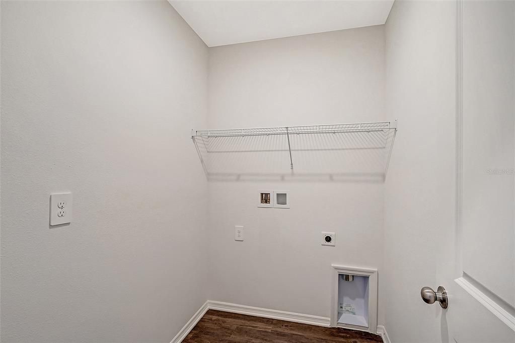 Под контрактом: $300,420 (2 спален, 2 ванн, 1312 Квадратных фут)