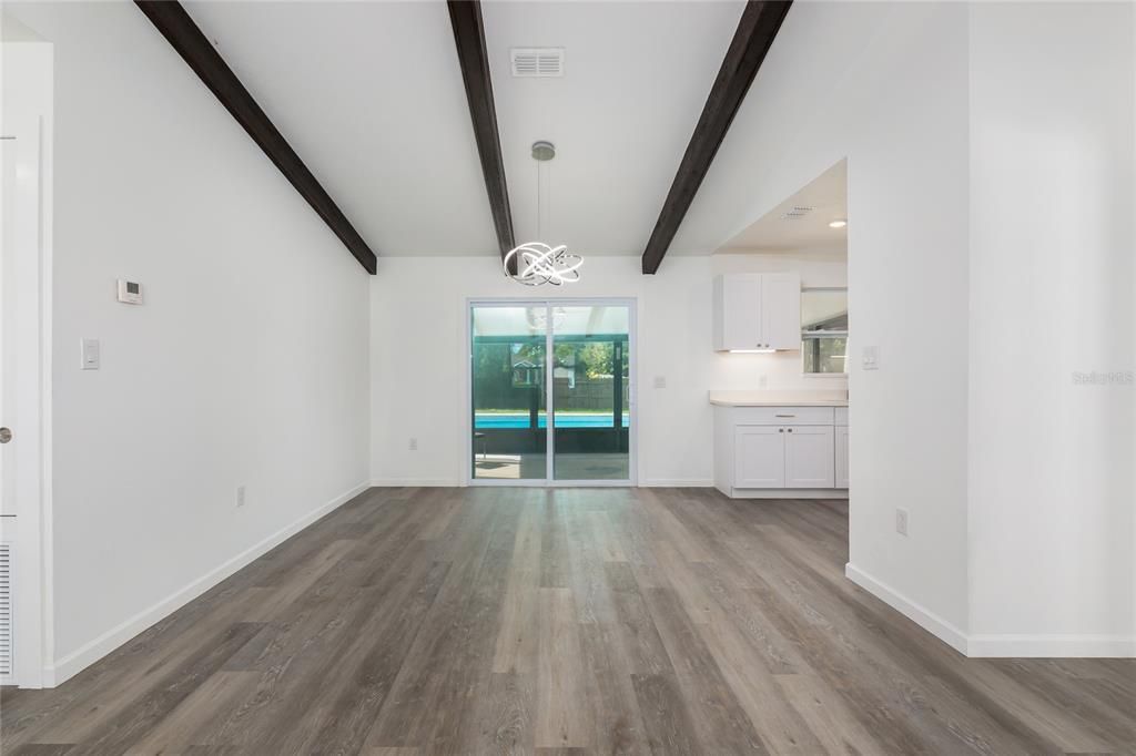 待售: $350,000 (3 贝兹, 2 浴室, 1512 平方英尺)