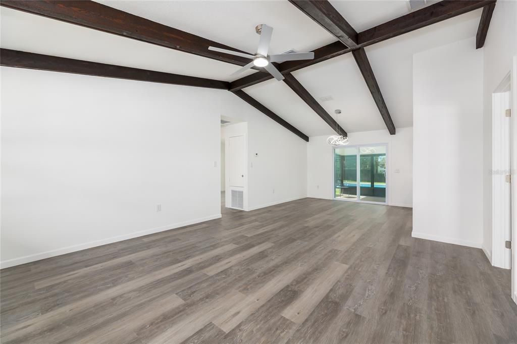 待售: $350,000 (3 贝兹, 2 浴室, 1512 平方英尺)