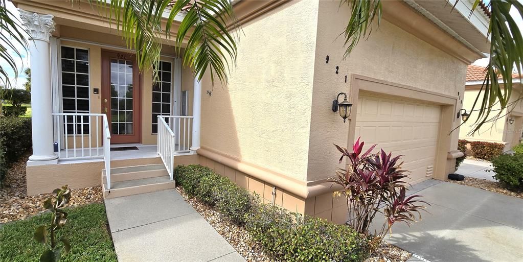 Active With Contract: $365,000 (3 beds, 2 baths, 2383 Square Feet)