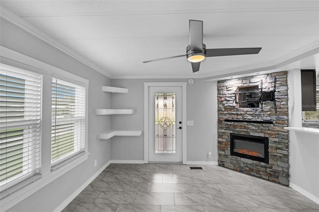 На продажу: $160,000 (2 спален, 2 ванн, 1080 Квадратных фут)