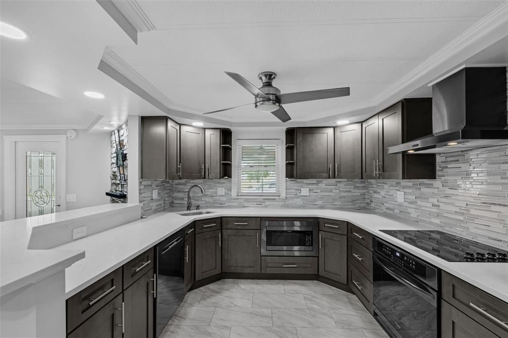 На продажу: $160,000 (2 спален, 2 ванн, 1080 Квадратных фут)