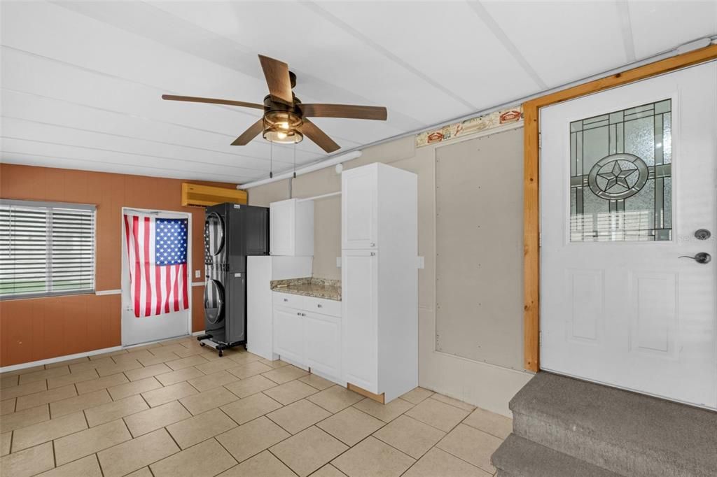 На продажу: $160,000 (2 спален, 2 ванн, 1080 Квадратных фут)